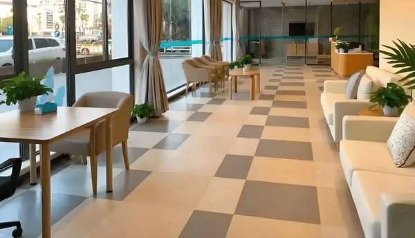 强吻恶太子：极品小懒妃